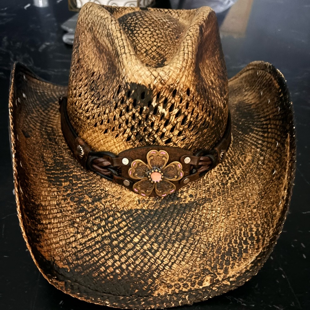Stampede - The Bittersweet - size Large - worn only once!!!  Beautiful hat!!